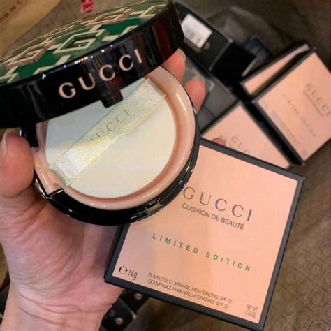 Gucci Cushion De Beauté Compact Cushion Foundation.